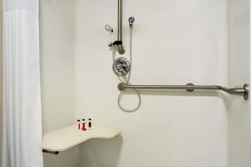 Room 4 of 14