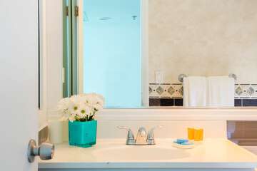 Bathroom sink