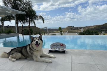 Infinity pool