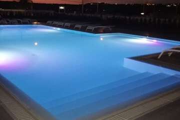Infinity pool