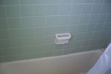 Deep Soaking Bathtub