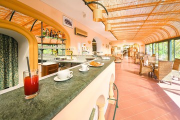 Snack bar
