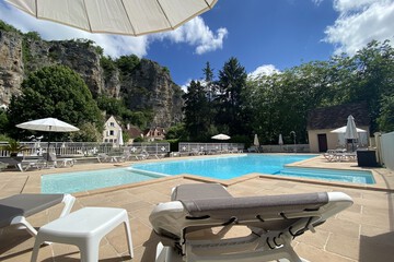Infinity pool