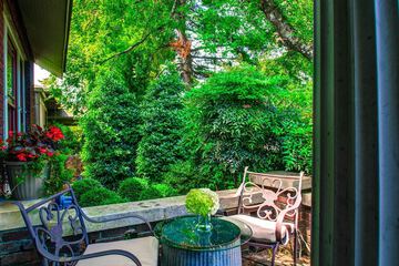 Terrace/Patio 31 of 32