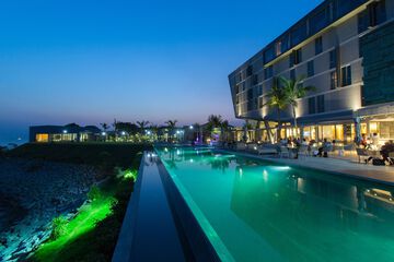 Front of property - evening/night