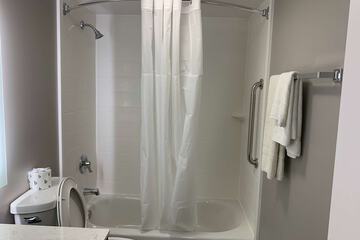 Room 17 of 19