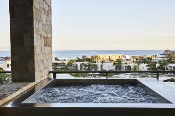 Jetted tub