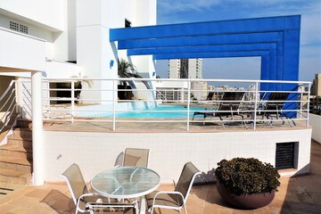 Rooftop pool
