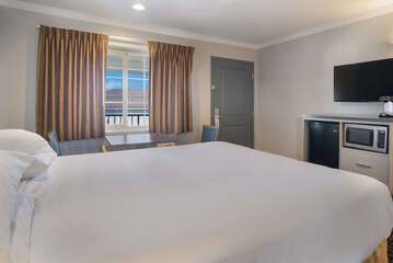 Room 14 of 24