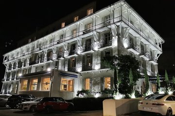 Front of property - evening/night