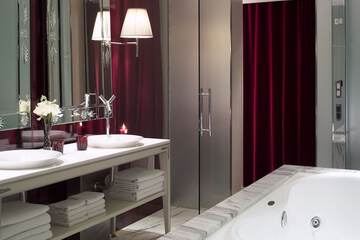 Jetted tub