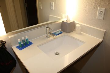Bathroom sink