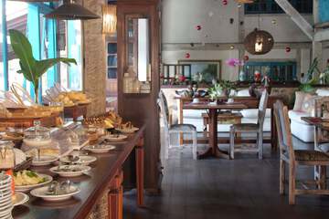 Breakfast area