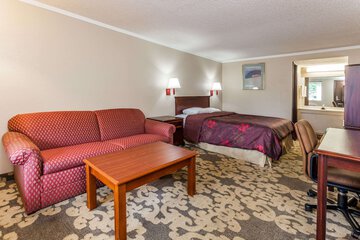 Room 4 of 14
