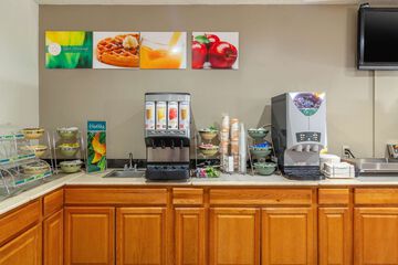 Breakfast/Coffee Service 30 of 33