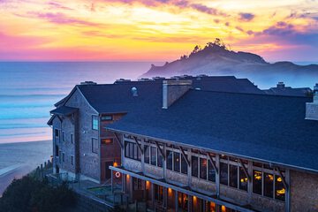 Headlands Coastal Lodge & Spa