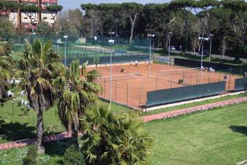 Tennis court