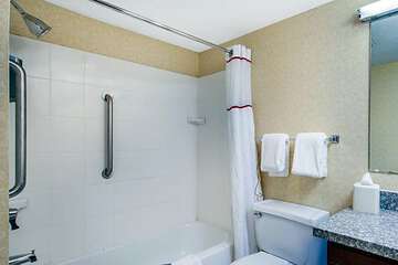 Hawthorn Suites by Wyndham Holland / Toledo Area