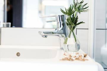 Bathroom sink