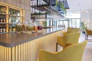 Snack bar