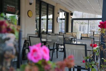 Cafe