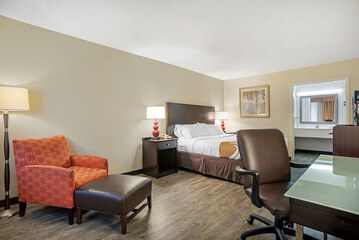 Room 17 of 44
