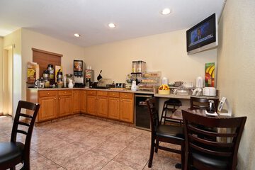 Breakfast/Coffee Service 47 of 52