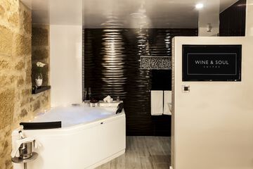 Jetted tub
