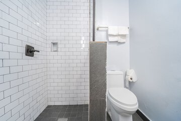 Room 18 of 35