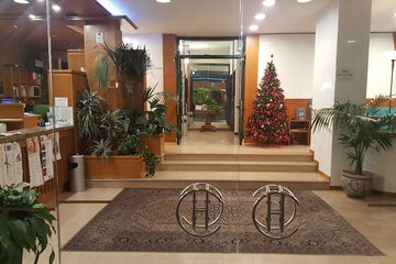 Concierge desk