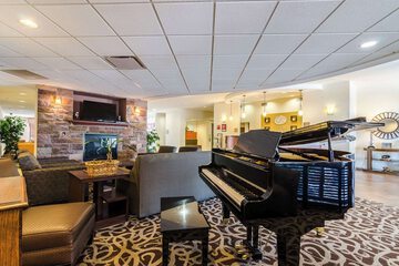 Hotel Interior 8 of 39