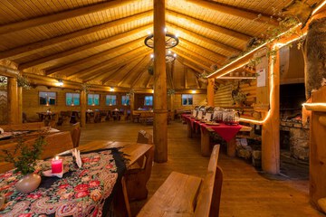 Food court