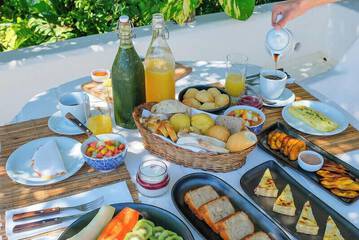 Breakfast buffet