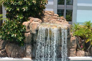 Opal Hotel & Suites
