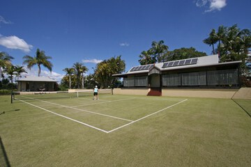 Tennis court