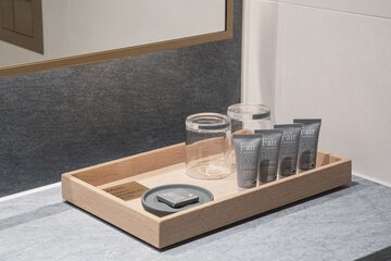 Bathroom amenities