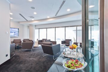 Lobby lounge