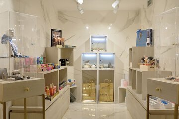 Hair salon
