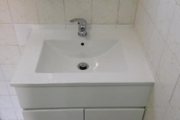 Bathroom sink