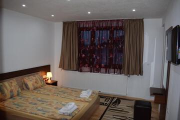 Photo 52