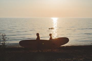 Surfing/boogie boarding
