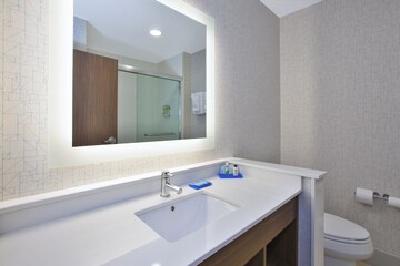 Room 10 of 40