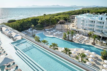Rooftop pool