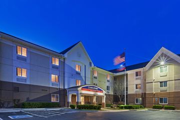 Candlewood Suites Owasso by IHG