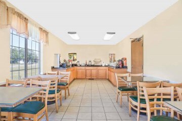  Howard Johnson Atlantic City/Egg Harbor Township 10