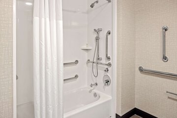 Hampton Inn & Suites Cincinnati West