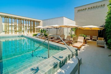 Rooftop pool