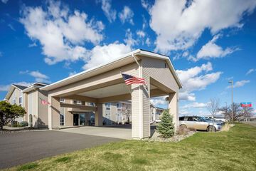 Eagles View Inn & Suites