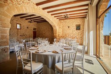Reception hall