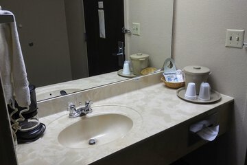 Bathroom sink